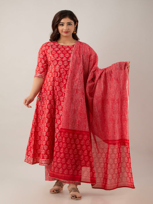 Red Sequence Thread Work Ethnic Kurta and Pant set with Dupatta