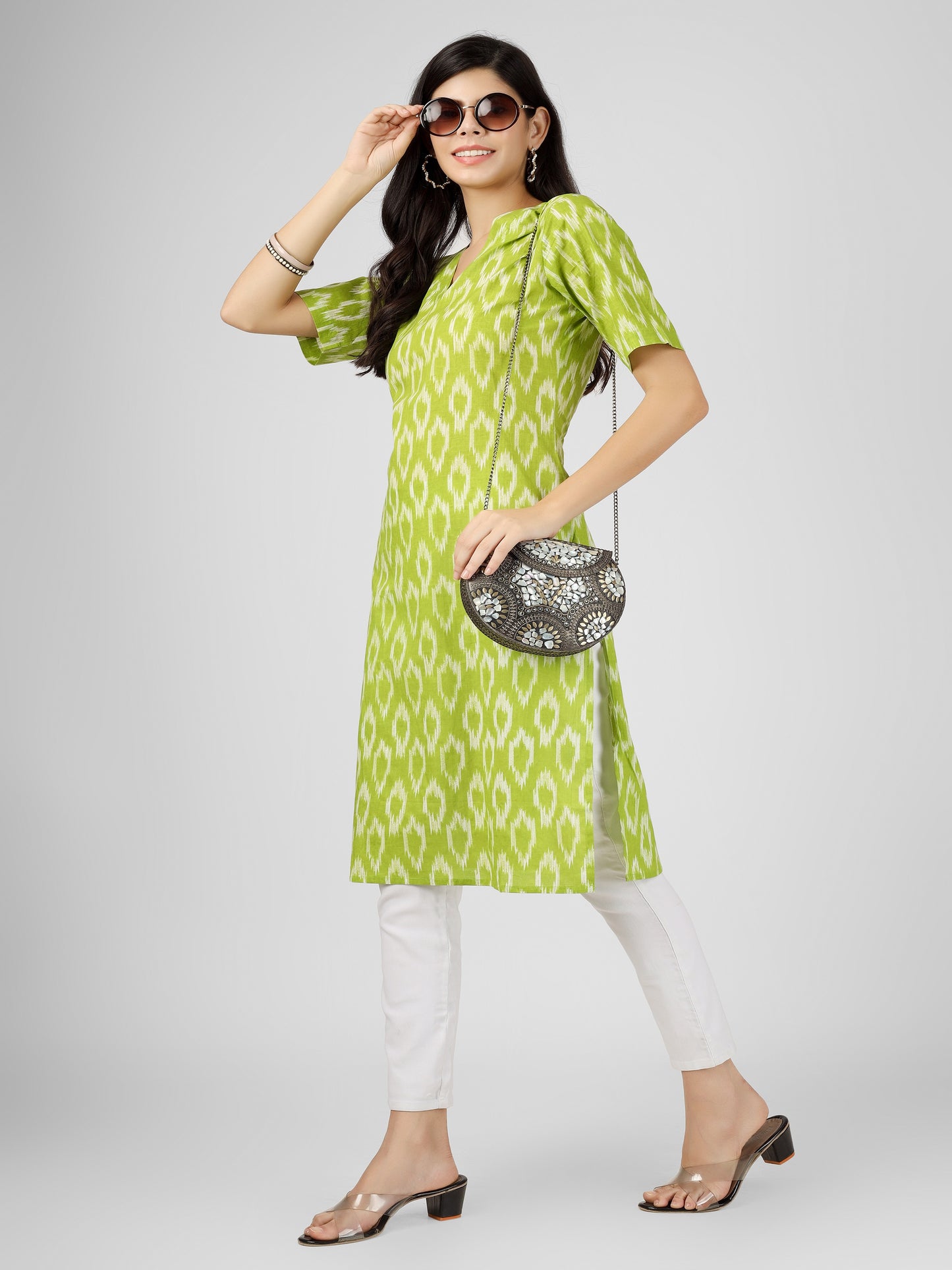 Women's Green Ikat Printed Cotton Straight Kurta with pocket