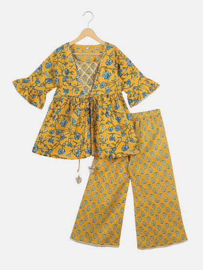 Ethnic Motifs Printed Cotton Top and Pant set with Detachable Shrug